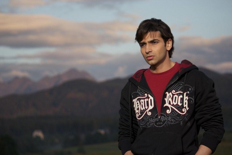 Aditya Samanta1 (poland shot of YJMH)_800x533