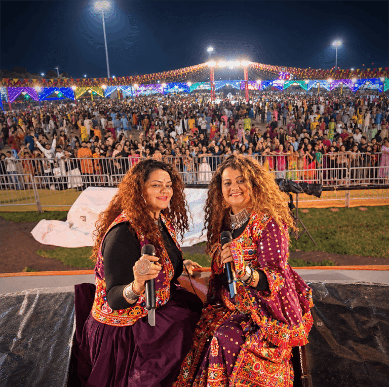 Divya Raas Navratri 2026 poster — 10 days of Garba and Dandiya at Inorbit Mall, Malad, Mumbai, 11th to 20th October 2026, featuring singer duo PreetyPinky